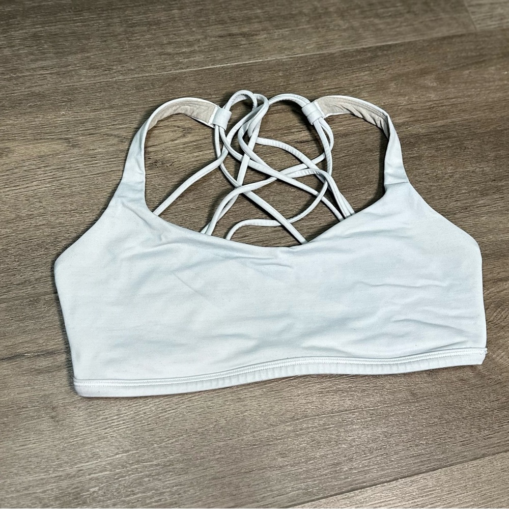 Lululemon sports bra size 8